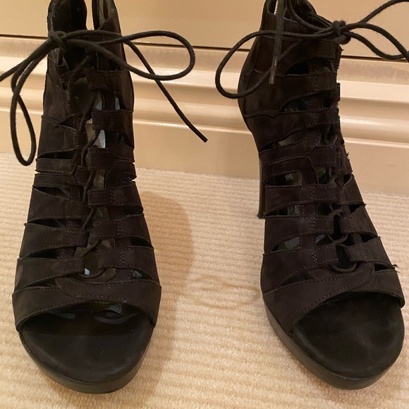 Stuart Weitzman size 7 lace up heeled sandals - Picture 2 of 5